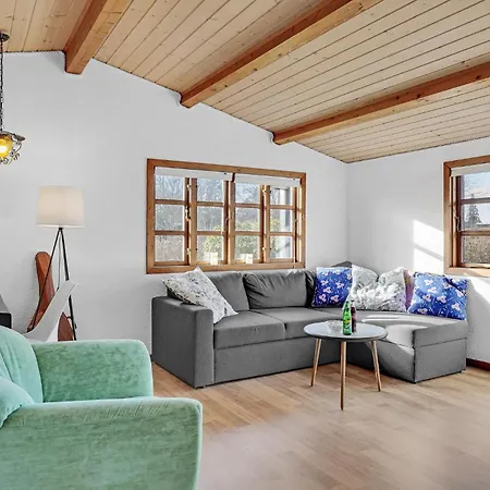 3 Bedroom Amazing In Vakantiehuis *